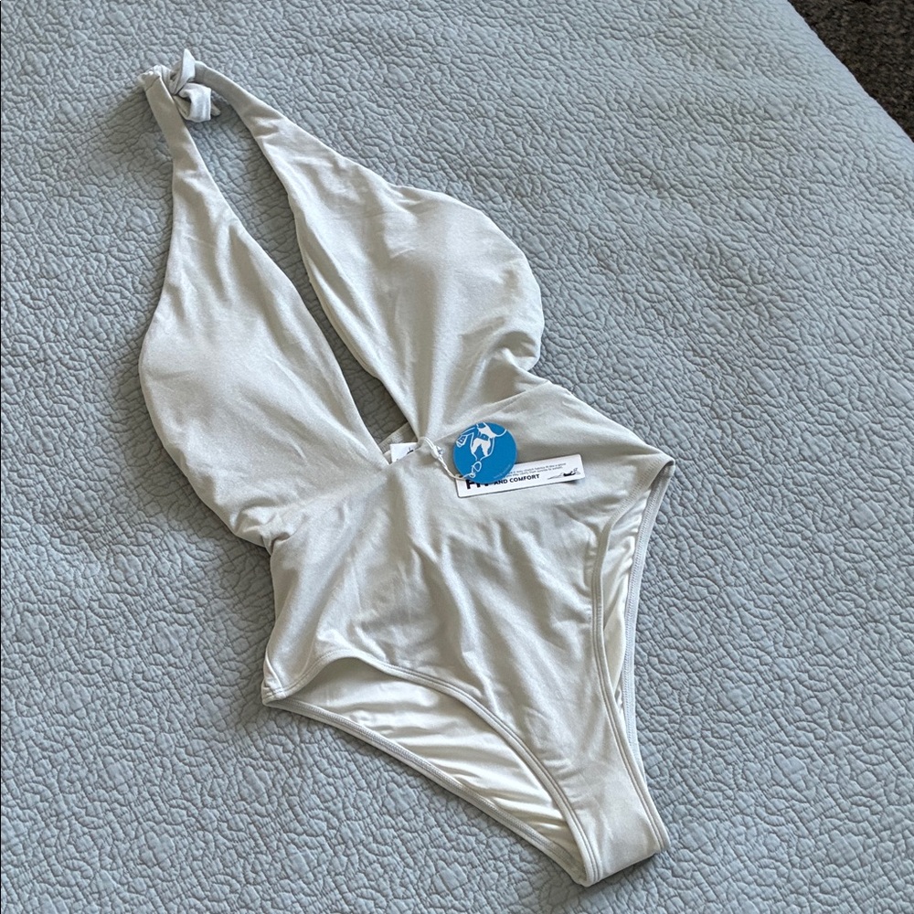 NEW Cupshe Sparkly Silver Gray Halter One-Piece Swimsuit Waist Tie Medium Lowcut